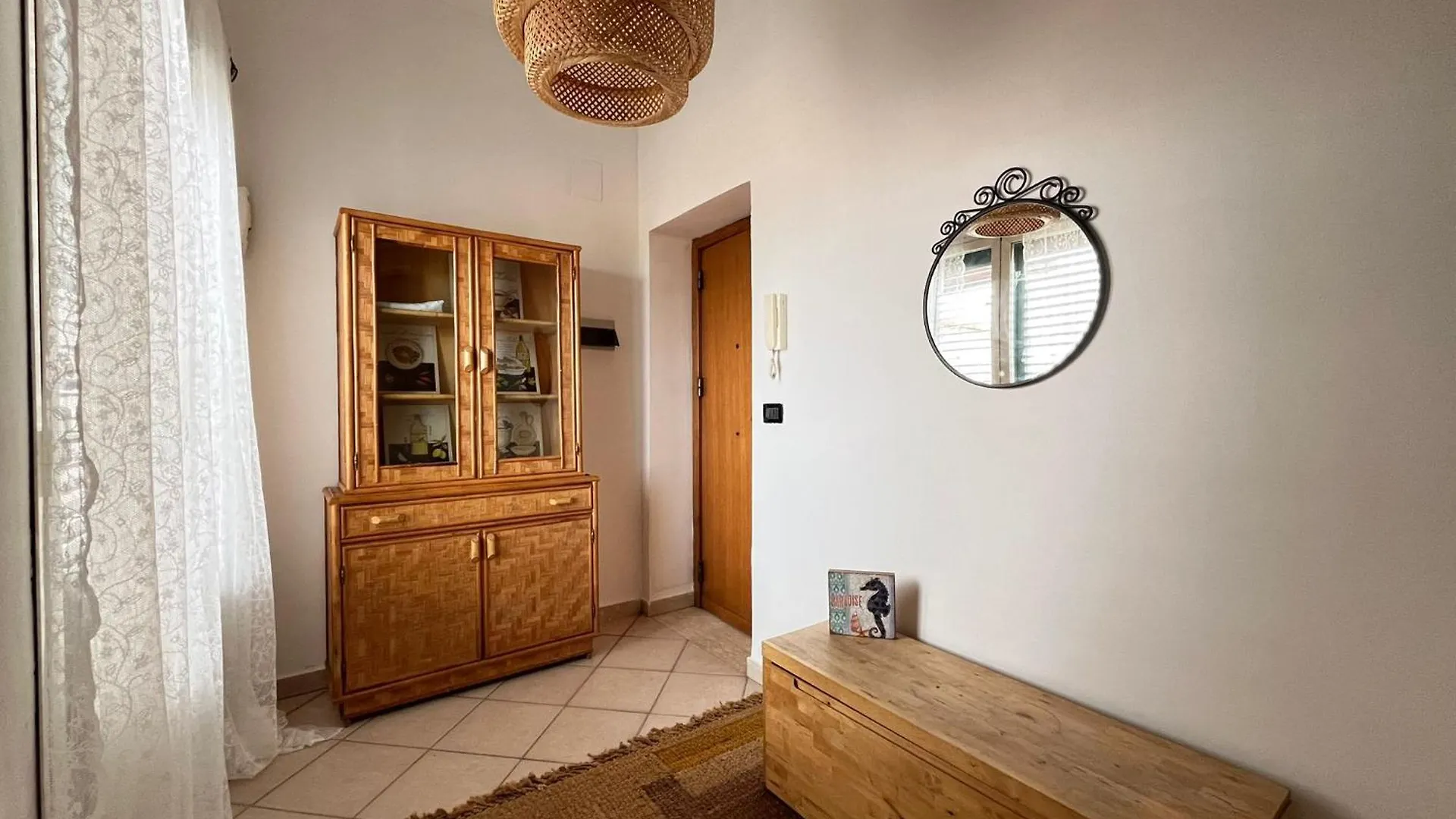 La Finestra Luminosa Villa Palermo 0*,  Italy