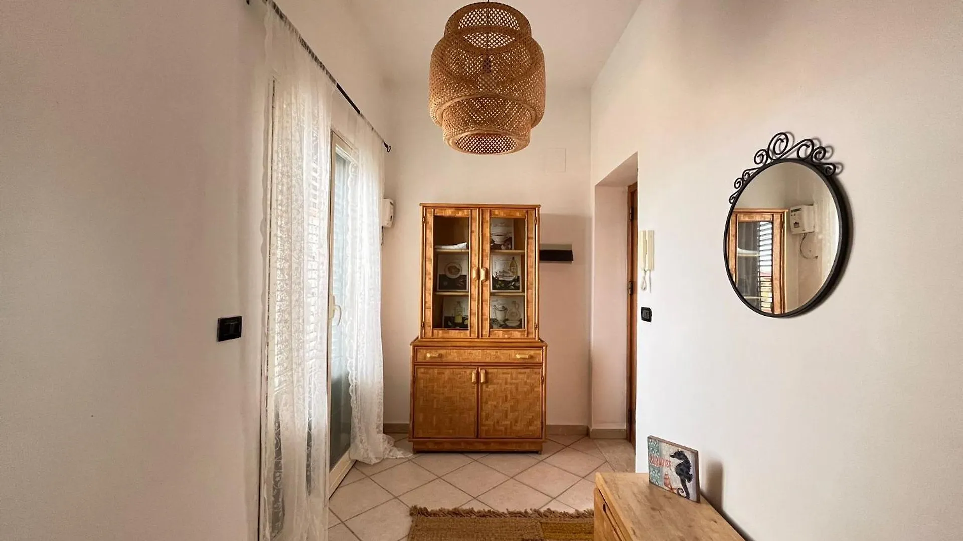 La Finestra Luminosa Villa Palermo Italy